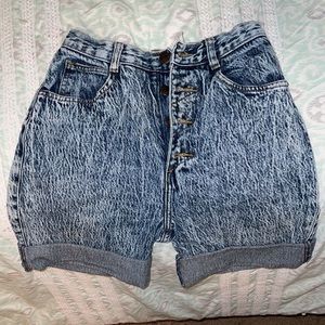 Vintage Stefano Worldwide Acid Wash High Rise Jean Shorts Women’s Size 4.